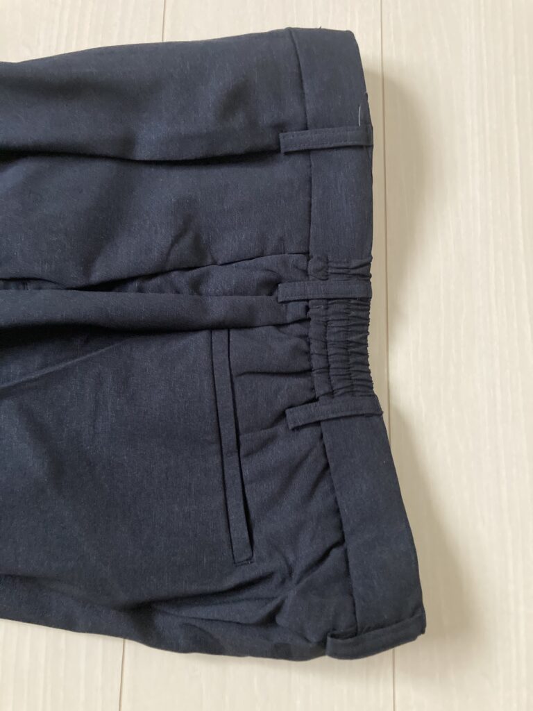 ウエストにゴムが入っている事を説明するための画像