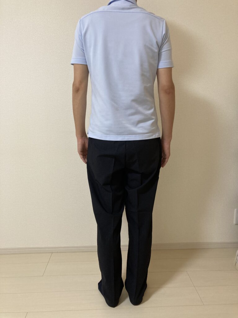 万能ウールライクストレッチパンツを後ろから見た印象を伝えるための画像